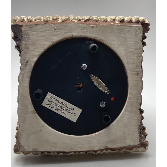 Santa on Rooftop Music Box Plays "Here Comes Santa Claus" (Very Fast) Christmas - Picture 7 of 8